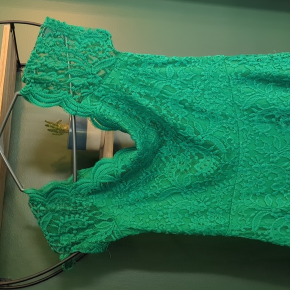 Emerald green off the shoulder high low fit and flare dress - Picture 3 of 5